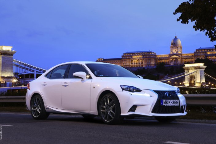 Lexus stílus teszt Budapesten…