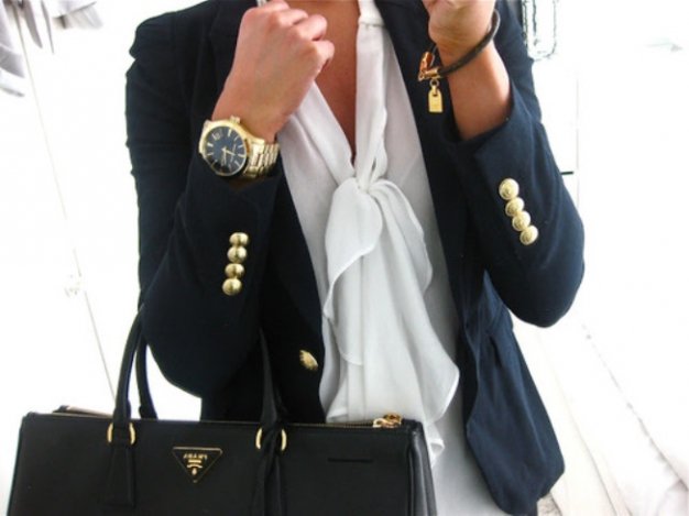 Mit viseljünk az irodában?