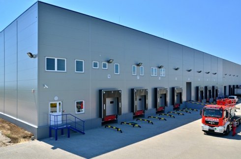 Egymilliárdos beruházás Tatán