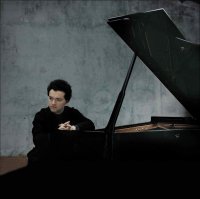 Jevgenyij Kiszin a Művészetek Palotájában - Stylenews, divat, életmód, stílus