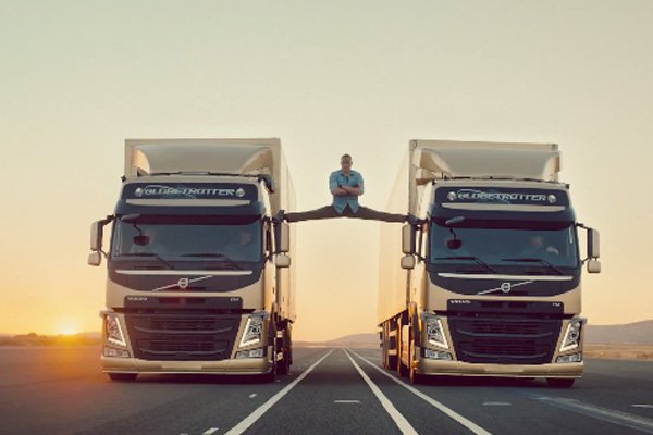 Van Damme lement spárgába a Volvotól