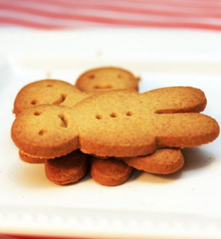 Mézeskalács emberkék támadása