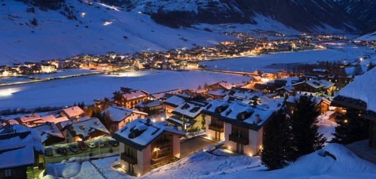 Livigno a vakítóan fehér hegyek otthona