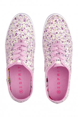 Tavaszi gyerekcipő mustra