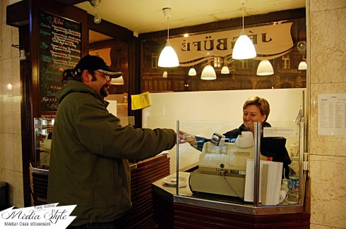 Forradalom készül? Van, ami nem marad el a vihar miatt!