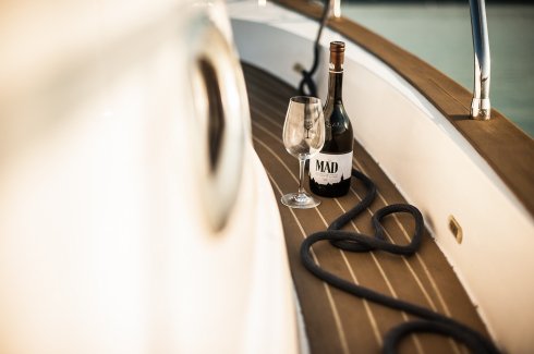 Minden élmény egy kikötőben –ízek és illatok, zene és gólöröm