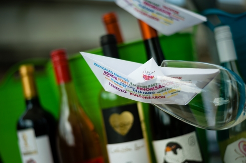 Egyre többen hajózzák be a bortengert