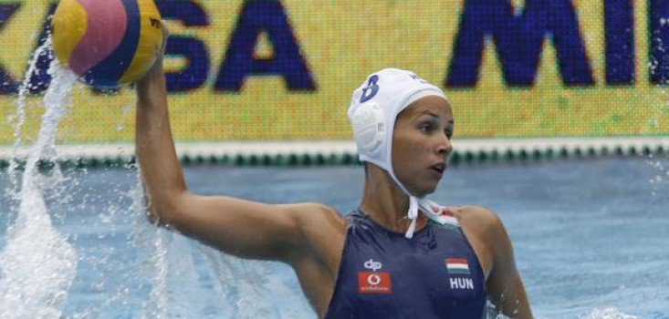 Elődöntőben a női pólósaink