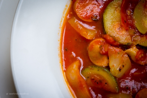 Cukkinis lecsó Nóritól