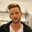 Idegenvezetőnek állt Istenes Bence - Érdekességek, divat, életmód, stílus