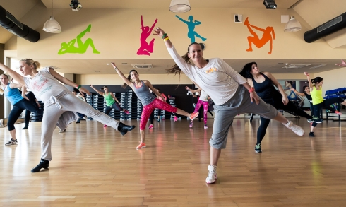 FitVideo felhasználóból IWI aerobik edző