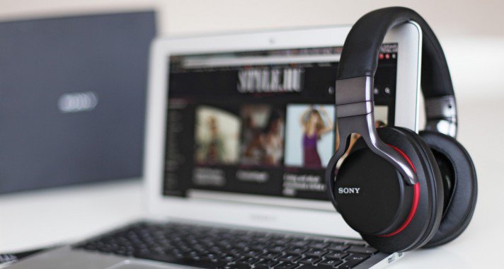 Okos fejhallgató a Sonytól