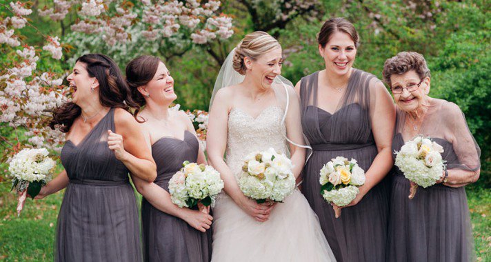 A 89 éves koszorúslány!