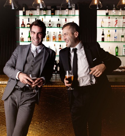 Mit gondolnak a férfiak a mellről