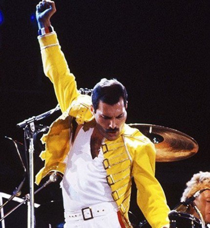 Híresek és HIV-pozitívak