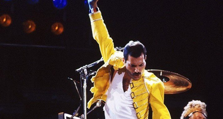 Híresek és HIV-pozitívak