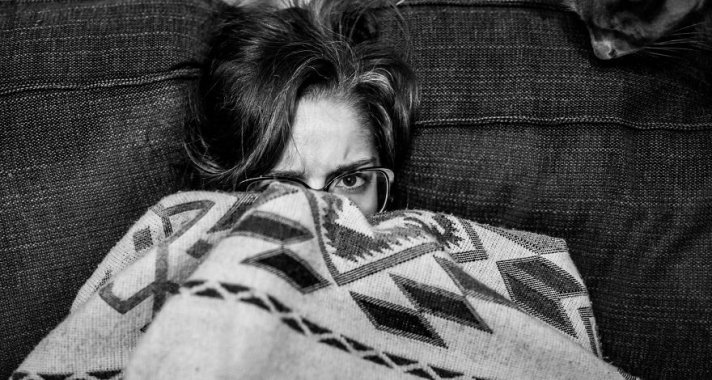 Fotósorozat a lányról, aki nem hagyja, hogy lencsevégre kapják