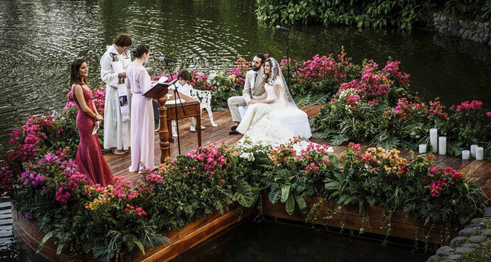 Mesébe illő, trópusi hangulatú esküvő Kolumbiában