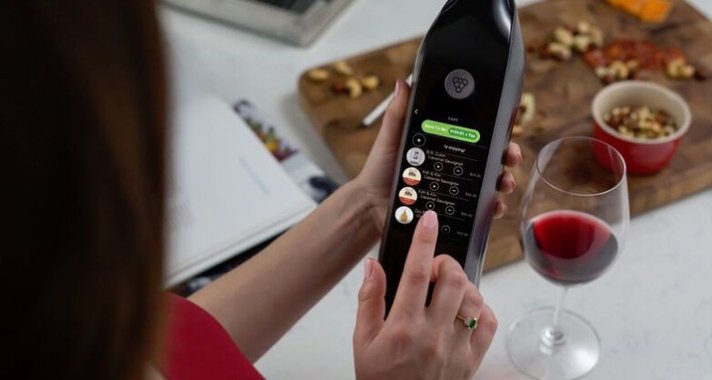 Okostelefon után, itt az okos borosüveg