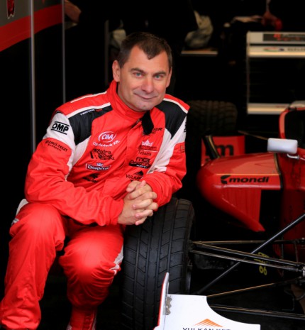 Bemutatkozik Eszenyi László, a Gender Racing Team pilótája