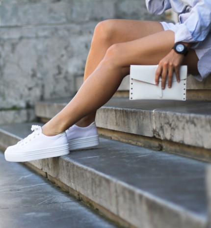 Stílusiskola: Hogyan viseljük a tornacipőt?