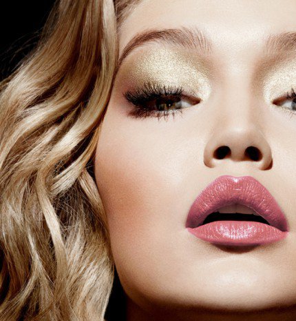 Így készíts matt ajkakat fényes rúzsokból!