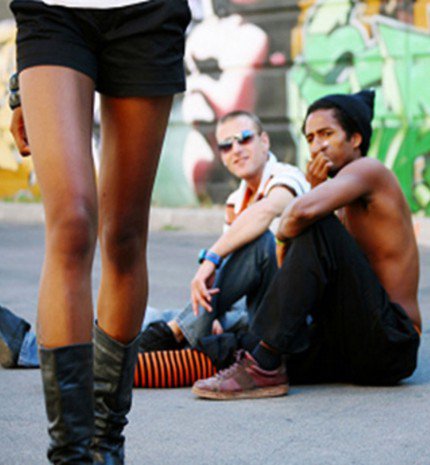 #NoWomanEver - Kampány az utcai szexuális zaklatás ellen