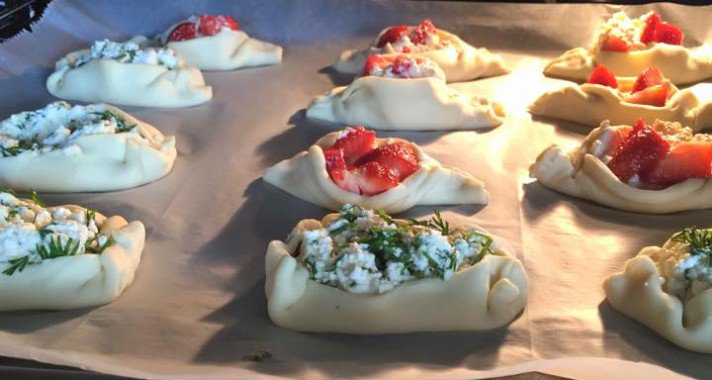 Kapros vagy epres- túrós lepényke?