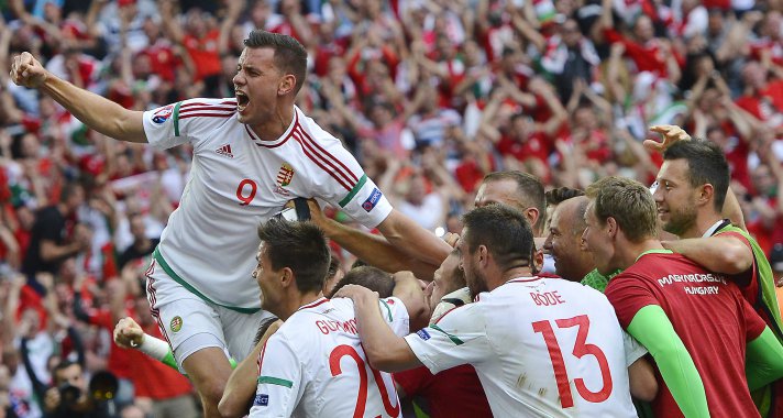 Eldőlt, 50 év után továbbjutottak a mieink!