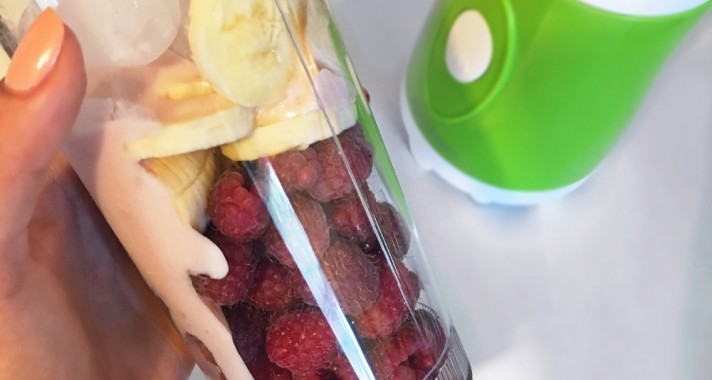 Nagyon málnás smoothie recept Lilitől