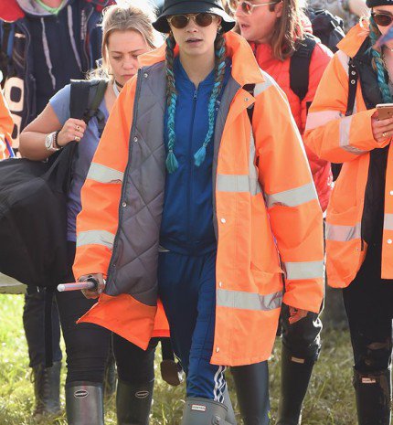 Gumicsizma és kukás kabát - avagy inspirálódj te is a Glastonbury fesztiválból