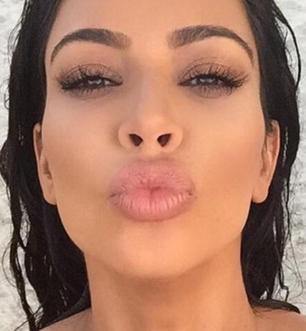 Ezt posztolták a hírességek a legeslegelső Instagram fotóikon