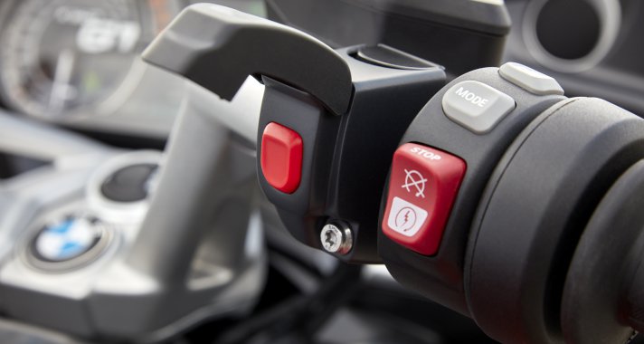 Újra szól a hat lövetű: BMW K1600GT